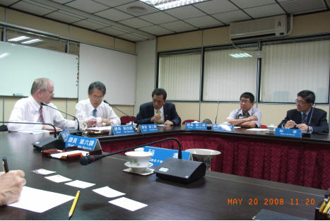 國際法定計量組織主席Mr. Alan E. Johnston參加分局慶祝520世界計量日座談會