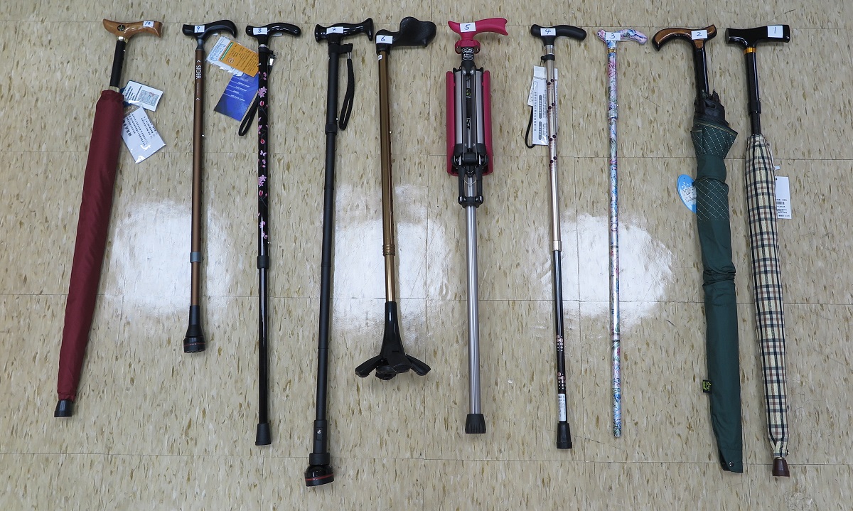 經濟部標準檢驗局與財團法人中華民國消費者文教基金會共同公布市售「老人輔具（非木質手杖）」檢測結果