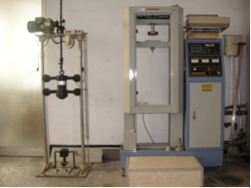 衝擊試驗機(左)、壓扁試驗機(右)